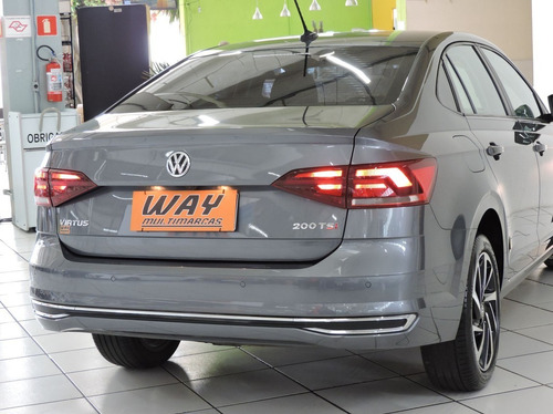 Imagem 12 de 20 de Volkswagen Virtus 1.0 200 Tsi Highline 2021