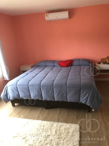 Imagen 8 de 20 de Punta Del Este, Pinares, Chalet Tradicional De 4 Dormitorios.
