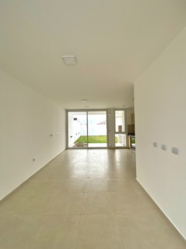 Imagen 24 de 30 de Docta, Duplex / Triplex De 2 Dormitorios, Patio, Asador, Seguridad 24hs