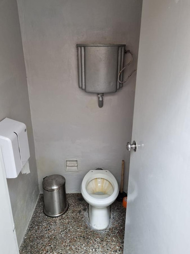 Imagen 6 de 8 de Monte Caseros Y Larrañaga, Gran Punto Comercial !!