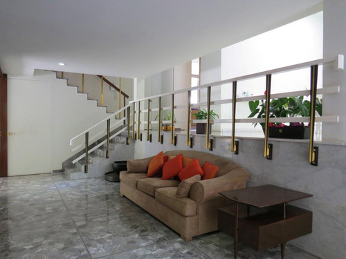Casa Venta En El Corazón De Lomas De Chapultepec