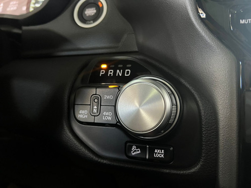 RAM 1500 5.7 V8 GASOLINA REBEL CD 4X4 AUTOMÁTICO