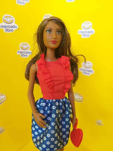 Barbie Fashionistas #11, Red Ruffles, Afroamericana, #90 (Usado)