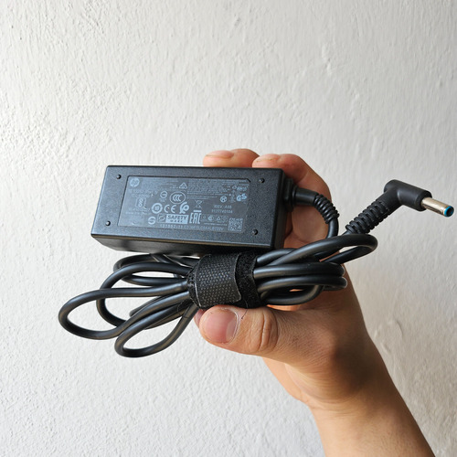 Cargador Para Computadora Hp Punta Azul 19.5v 2.31a Original (Usado)