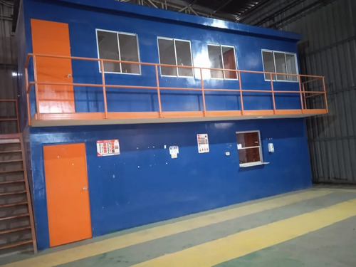 Venta Sitio Con Galpones Y Equipamiento En El Barrio Indust