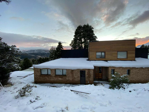 Casa En Venta - 4 Dormitorios 5 Baños - Cochera - 500mts2 - San Martín De Los Andes