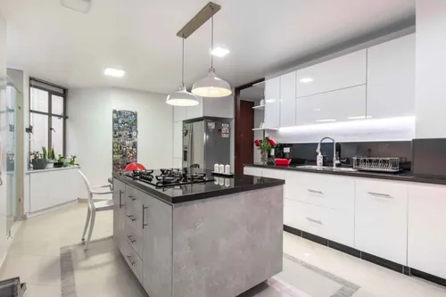 Apartamento En Venta En San Patricio. Cod V8112