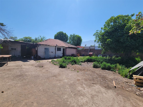 Venta De Casa Con 2d/1b Gran Terreno En San Luis-peñalolén