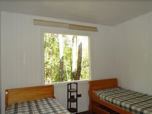 Casa En Venta De 5 Dormitorios En Pucón