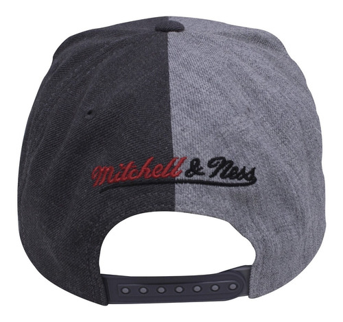 Imagen 3 de 6 de Gorra Mitchaell & Ness De Chicago Bull Nueva Original