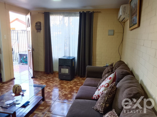 Casa En Venta De 2 Dorm. En Lampa