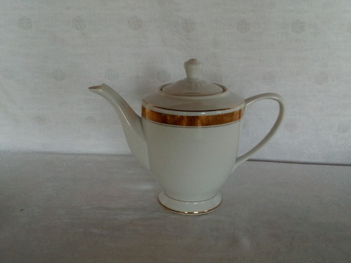 Imagen 5 de 9 de Vajilla China Con Borde Dorado Para Postre.