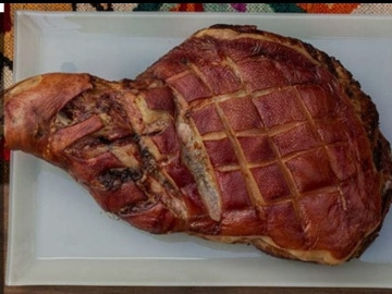 Pernil De Cerdo Y Lunch