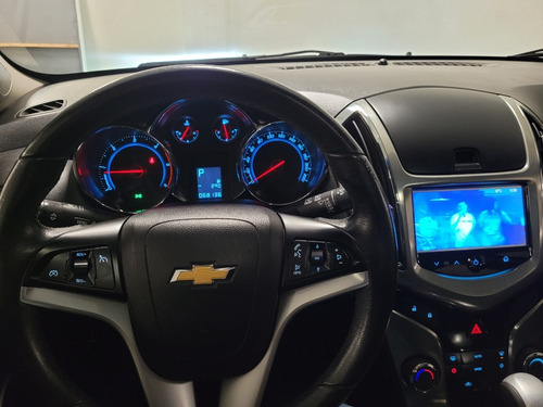 Imagen 6 de 9 de Chevrolet Cruze
