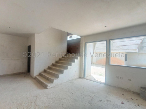 Imagen 3 de 14 de En Venta Maravilloso Townhouse En Obra Gris En Maracay, Mdfc