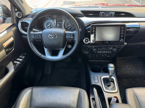 Toyota Hilux 2.8 D-4D TURBO DIESEL CD SRX 4X4 AUTOMÁTICO