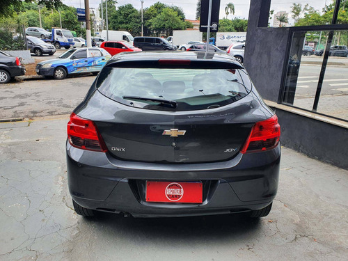 Imagem 4 de 10 de Chevrolet Onix 1.0 Mpfi Joy 8v Flex 4p Manual