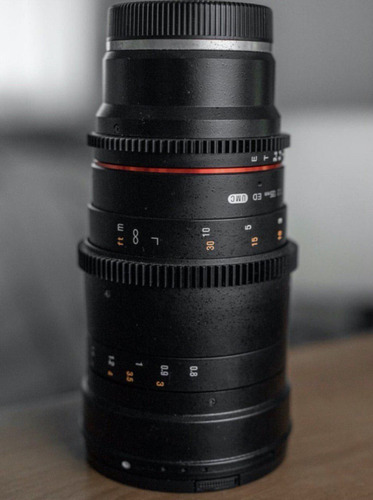 Lente Rokinon 135mm T 2.2 Cine Ds E-mount