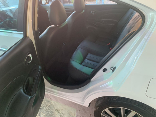 Nissan Versa SL 1.6 16V FlexStart 4p Aut.