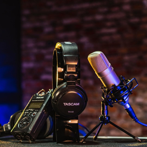 Auriculares Tascam Th-02 Professional Studio Monitor Con Cab