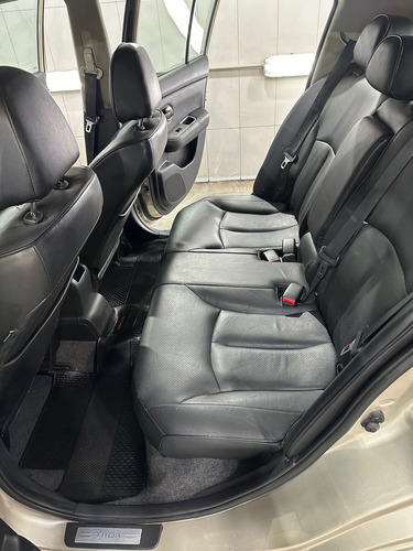 Nissan Tiida 1.8 Tekna