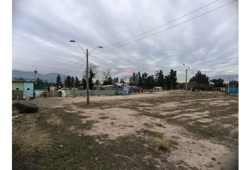 Venta De Gran Sitio En Sector Residencial