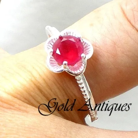 Anillo De Plata 925 Y Rubi Roseta