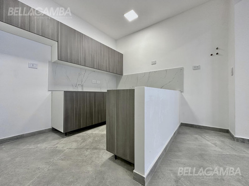 Oficina Venta Olivos 200m2 100% Remodelada