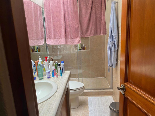 Imagen 13 de 14 de Casa Con 3 Recamaras, Cuarto De Servicio Y 4 Baños