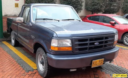 Ford F-150 5.0 XL MT 4X2
