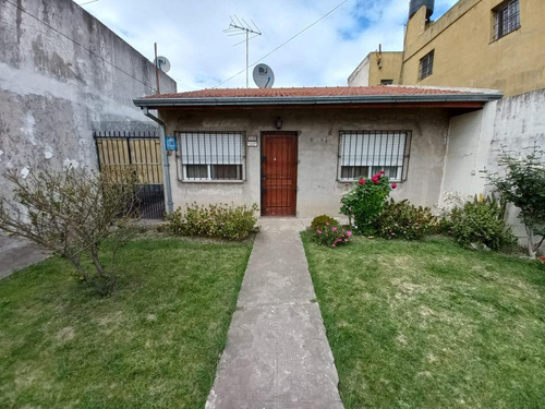 Casa Venta Para Dos Familias Garcia Romero 3818 (remedios De Escalada)