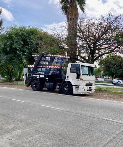 Volquetes En Villa Luzuriaga, San Justo