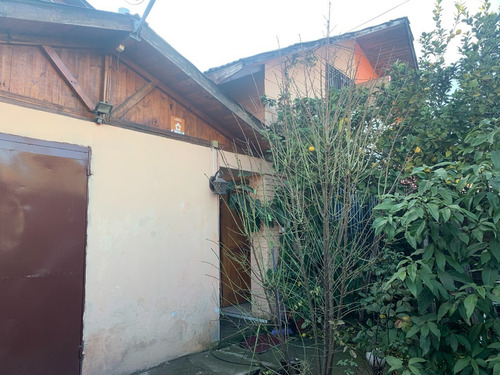 Imagen 15 de 30 de Casa Lista Para Vivir En Familia, Sólida Y Buena Ubicación.
