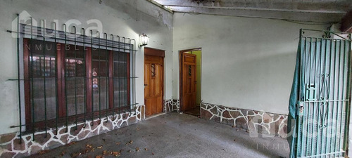 Imagen 3 de 9 de Terreno Con Casa A Reciclar En Zona Residencial - San Fernando