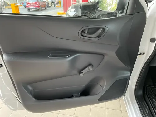 Nissan NP300 2.5 Pick Up Mt Ac