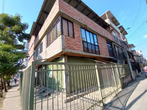 Casa En Arriendo En Cali Calimio Norte. Cod 88007