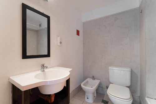 Venta 2 Ambientes Balcón Parrilla Baño Y Toilette