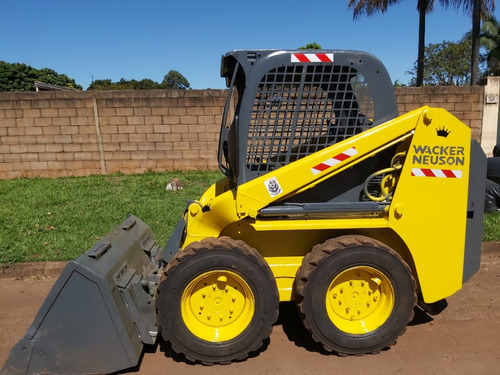 Minicarregadeira Wacker Neuson Mod. 701s Ano. 2012