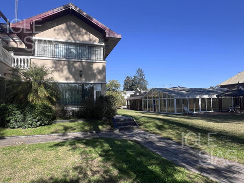 Casa Sobre El Río En Dique Luján