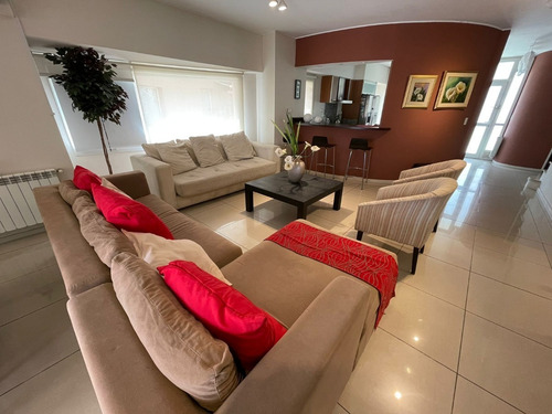 Imagen 5 de 17 de Casa En Venta Villa Del Lago Con Bajada Al Lago