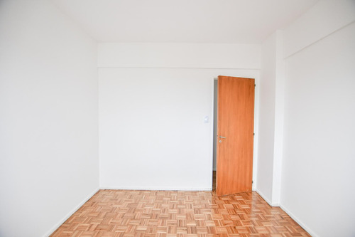 Departamento 3 Dormitorios En Venta En Calle 33 Entre 18 Y 19 La Plata