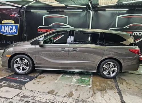 Honda Odyssey 5p Touring V6/3.5 Aut