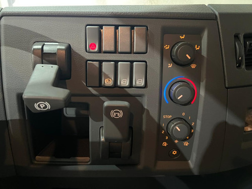 Volvo Vm290 Lx Leito Automatico Guindaste Palfinger Md480