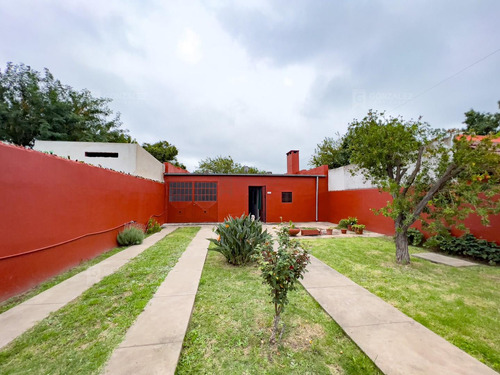 Casa  En Alquiler Barrio Los Paraisos En Luján, G.b.a. Zona Oeste, Argentina