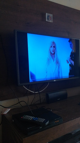 Imagem 3 de 8 de Aparelho Dvd Tectoy Com Controle Remoto Funcionando B