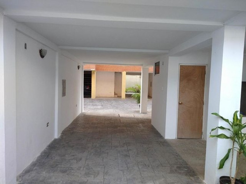 Imagen 13 de 20 de Casa En Venta Manantial Naguanagua Carabobo 22-6646 Gerardo Guillen Rent-a-house