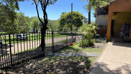 Casa En Zona Parque Y Costanera De Colón