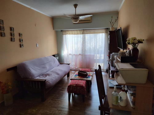 Imagen 2 de 10 de Departamento De 3 Ambientes Con Cochera
