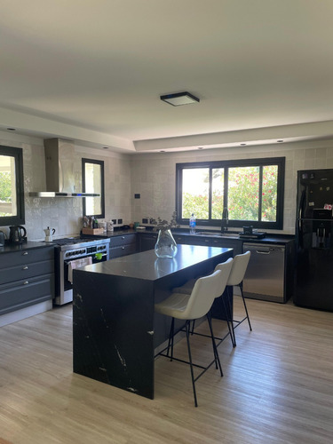 Se Vende Increible Casa En Barrio La Paloma, Villa Allende!!