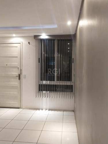Apartamento Em Camaquã Com 2 Dormitórios - Mt6648